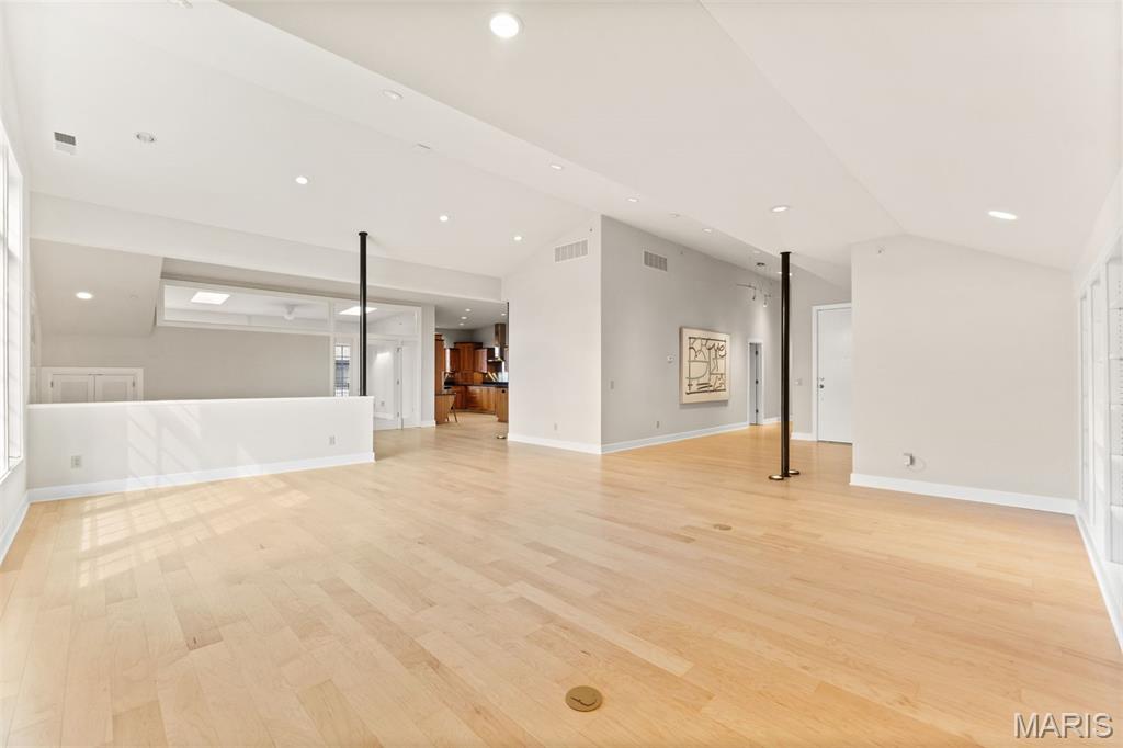 6 Brighton Way Condo - Residential