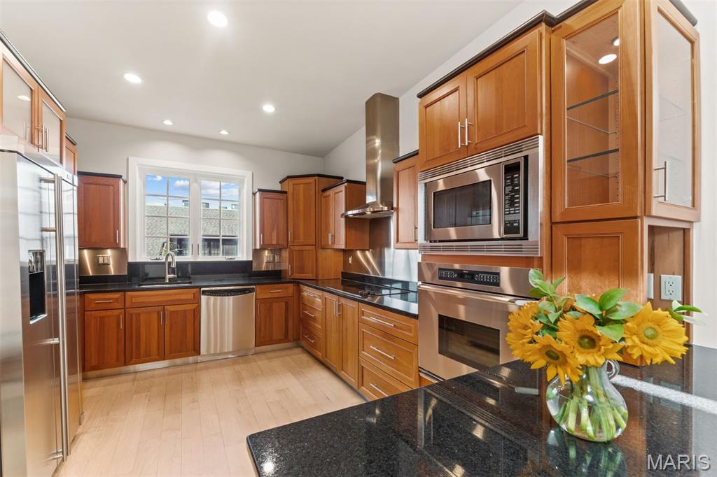 6 Brighton Way Condo - Residential