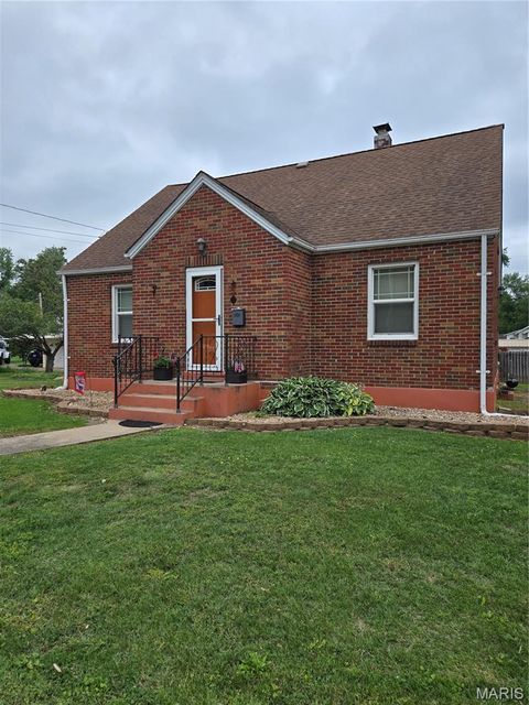Photo of 105 S Carleton Street, Farmington, MO 63640 (MLS # 26031534)