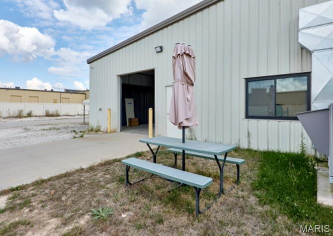 305 Parkway Industrial Drive