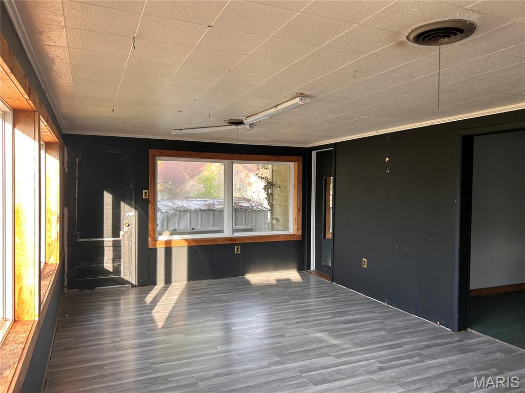 Hewitt - Commercial Sale