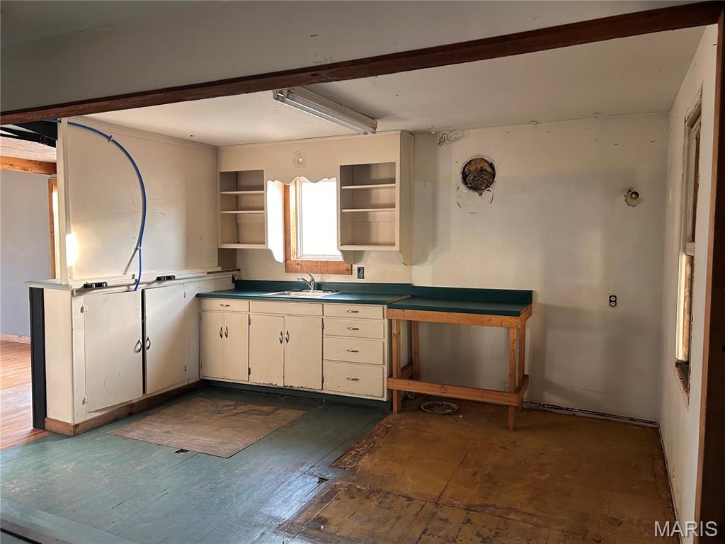 Hewitt - Commercial Sale