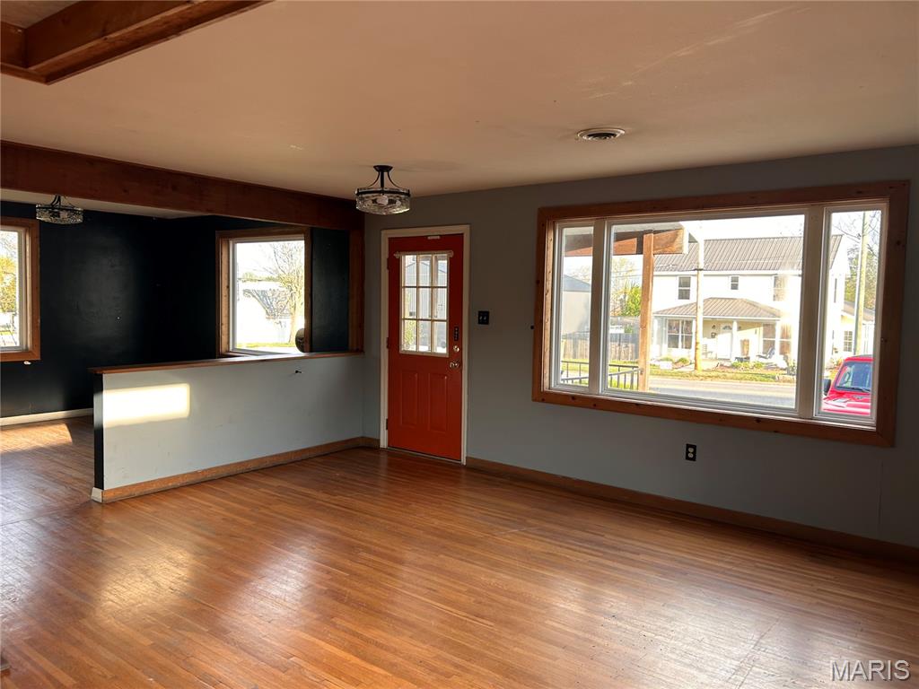 Hewitt - Commercial Sale