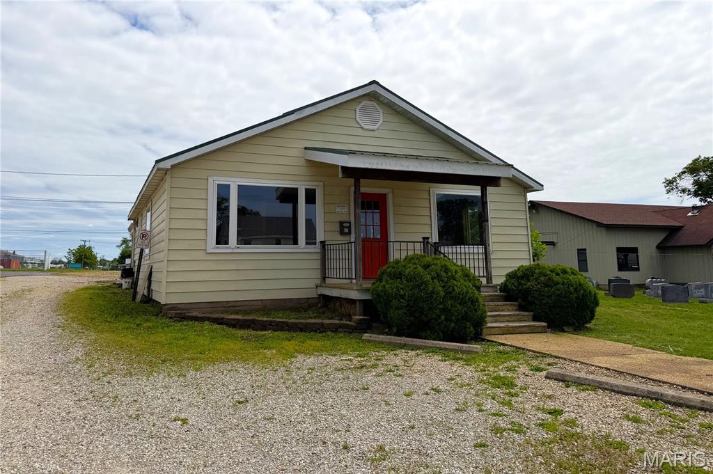 Hewitt - Commercial Sale