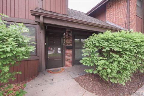 Photo of 4357 Tavistock Circle, Oakville, MO 63129 (MLS # 26021738)