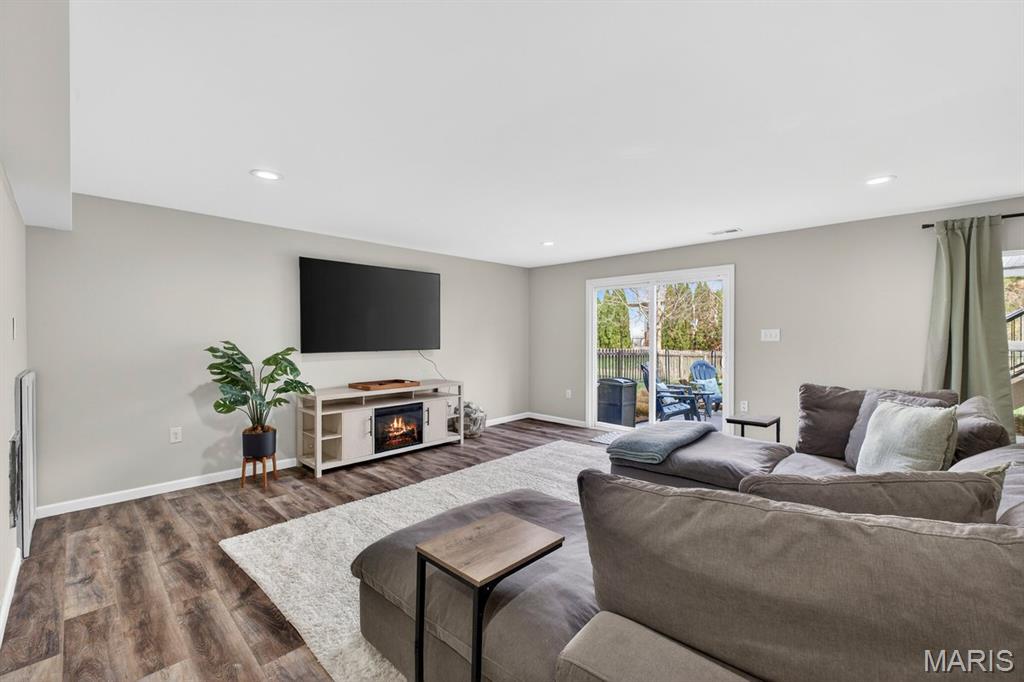 Countryshire #2 - Residential