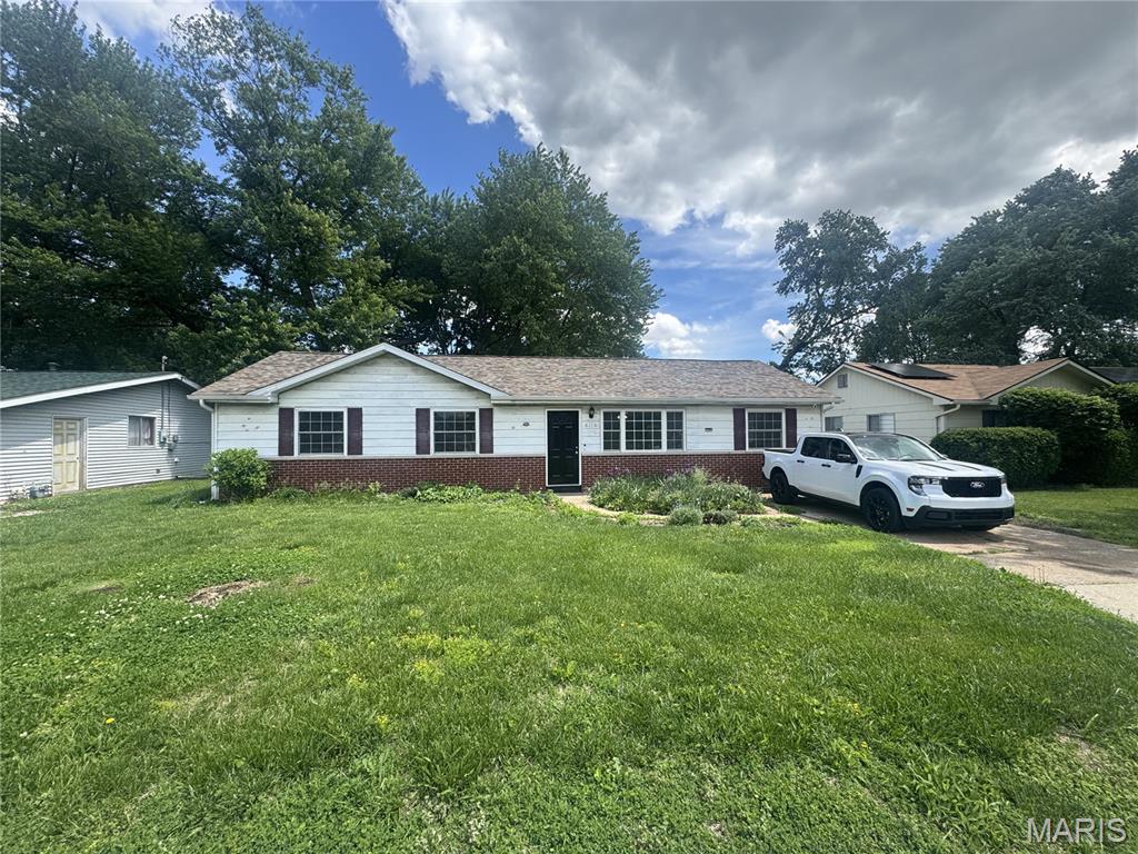 Photo 1 of 23 — 6116 Old Collinsville Road, Fairview Heights, IL 62208
