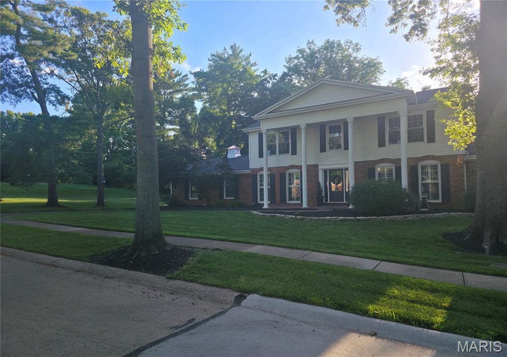 607 Lampadaire Drive