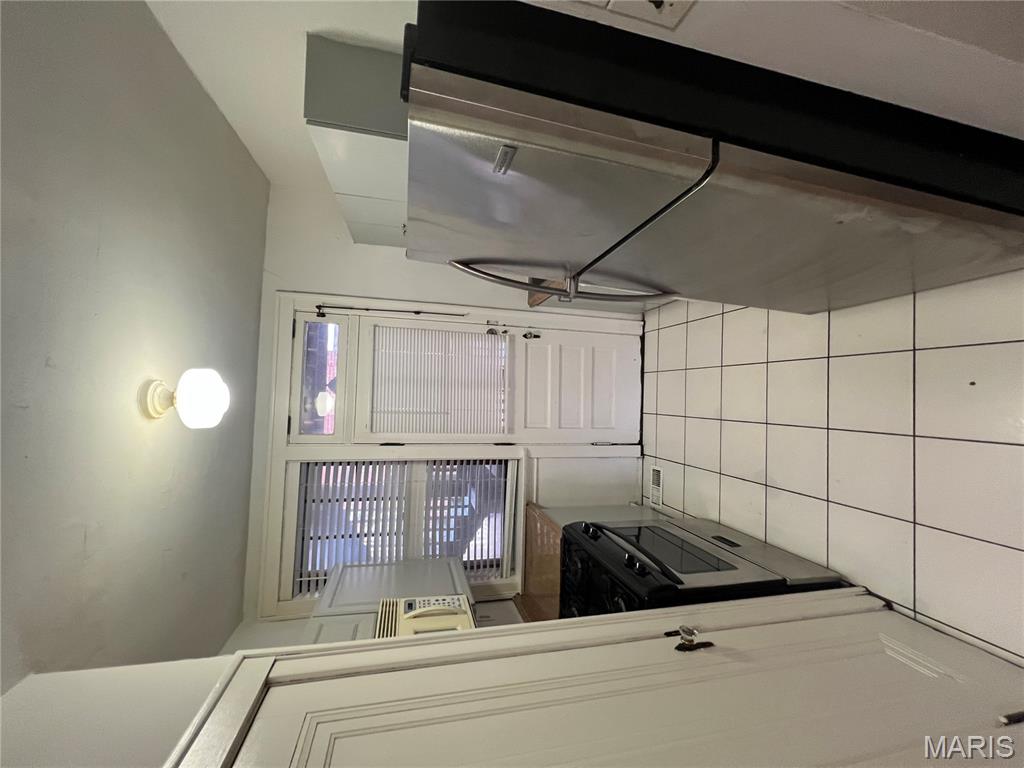 Richs - Residential Lease