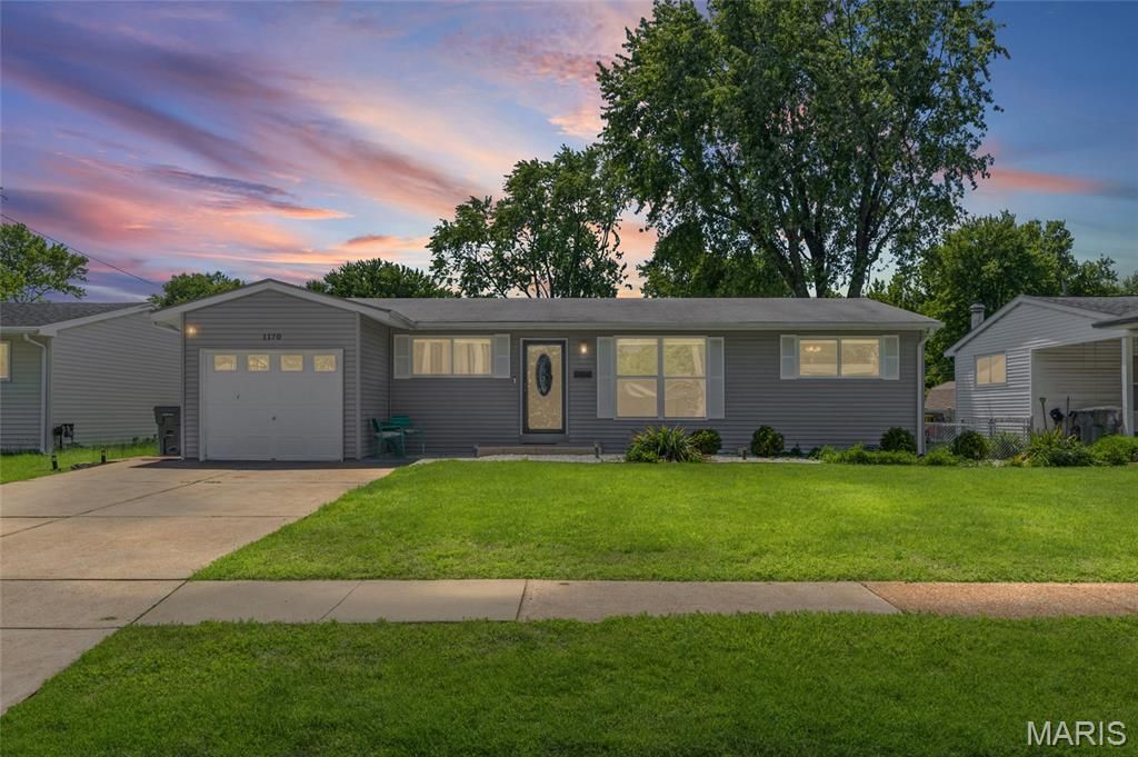 Photo of 1170 Verlene Drive, Florissant, MO 63031 (MLS # 26015519)