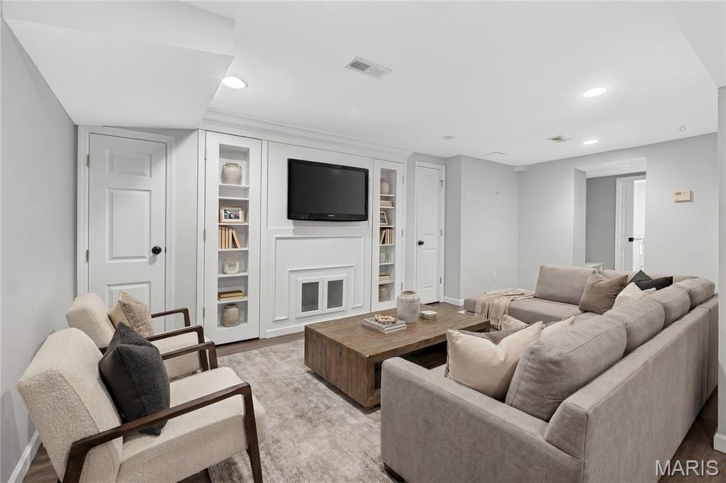 Dell Court - Residential