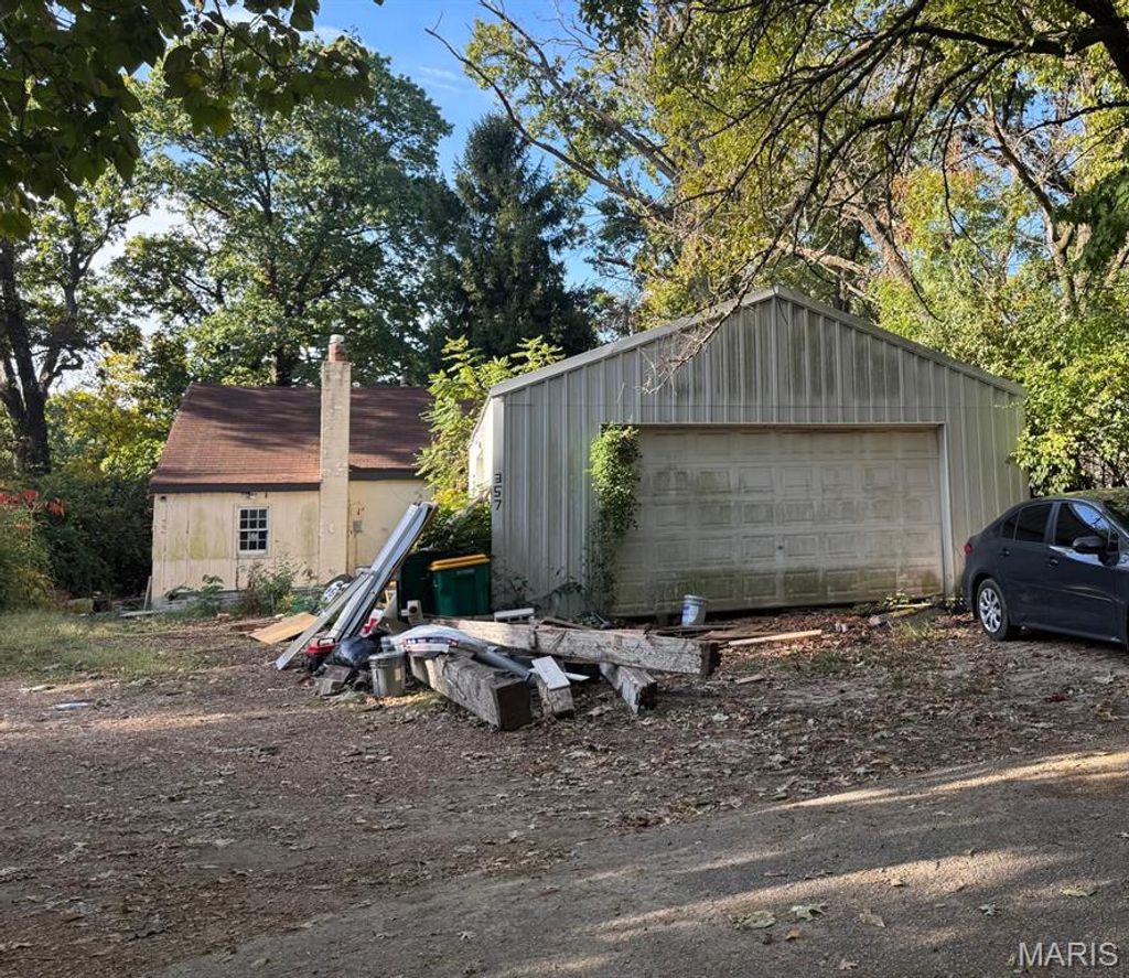 Photo of 357 Adrian Drive, St Louis, MO 63137 (MLS # 25072967)