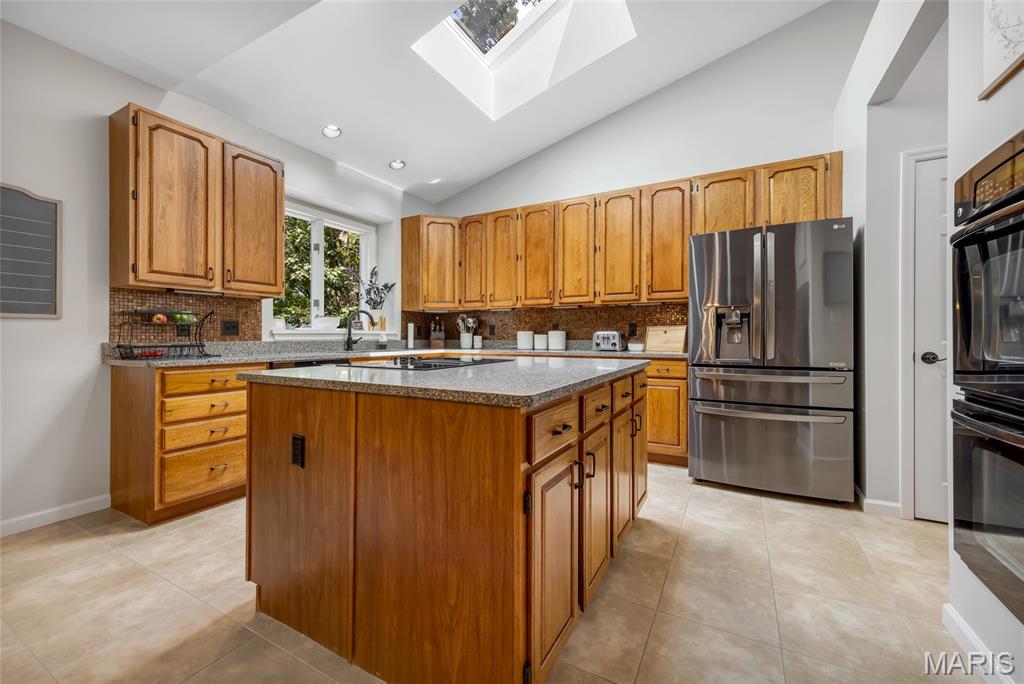 Grover, Missouri 63040, United States, 5 Bedrooms Bedrooms, ,4 BathroomsBathrooms,Residential,Active,182804