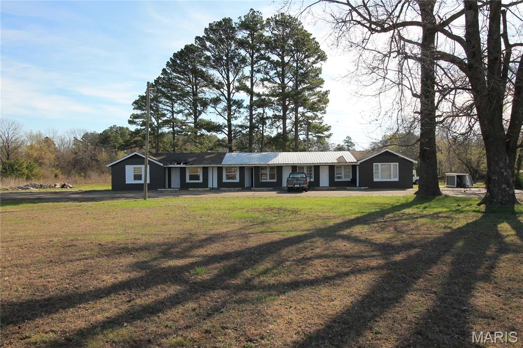 Deguires Sub - Commercial Sale