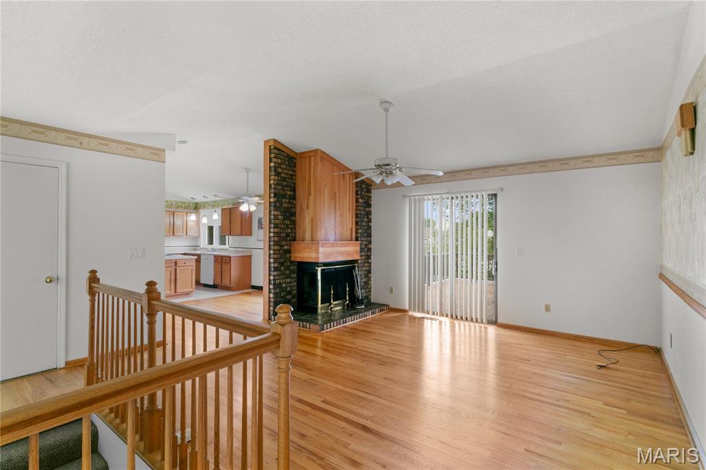 St Peters, Missouri 63376, United States, 3 Bedrooms Bedrooms, ,2 BathroomsBathrooms,Residential,Pending,145070