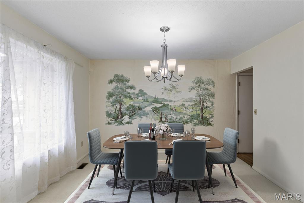 St Peters, Missouri 63376, United States, 3 Bedrooms Bedrooms, ,2 BathroomsBathrooms,Residential,Pending,145070