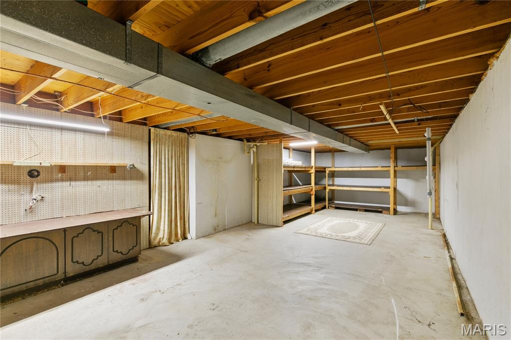 St Peters, Missouri 63376, United States, 3 Bedrooms Bedrooms, ,2 BathroomsBathrooms,Residential,Pending,145070