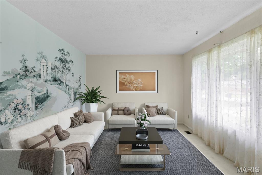 St Peters, Missouri 63376, United States, 3 Bedrooms Bedrooms, ,2 BathroomsBathrooms,Residential,Pending,145070