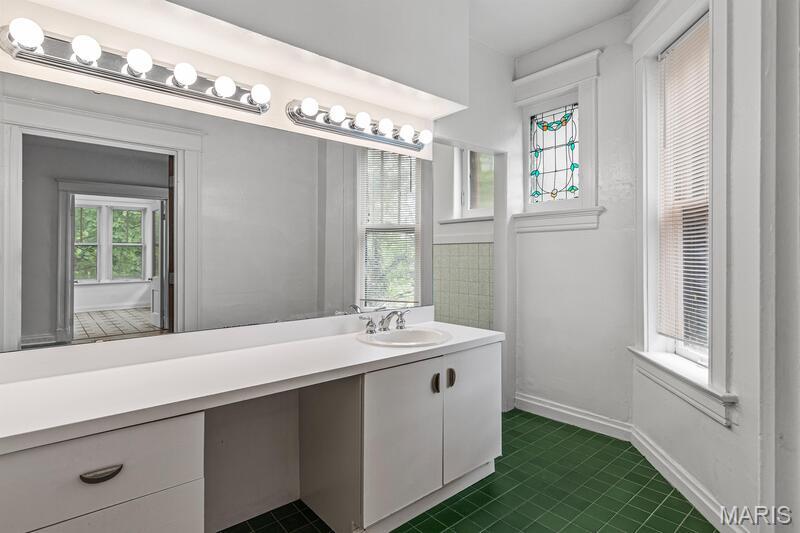 City Commons - Residential Income