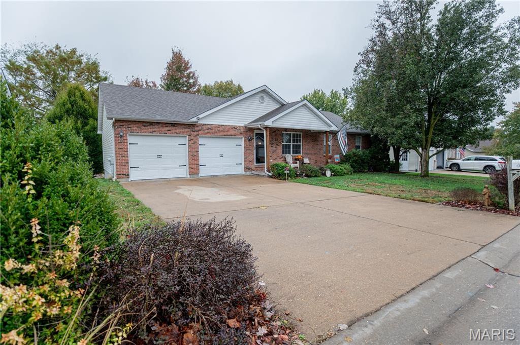 Photo of 2128 Martina Drive, Washington, MO 63090 (MLS # 25073047)