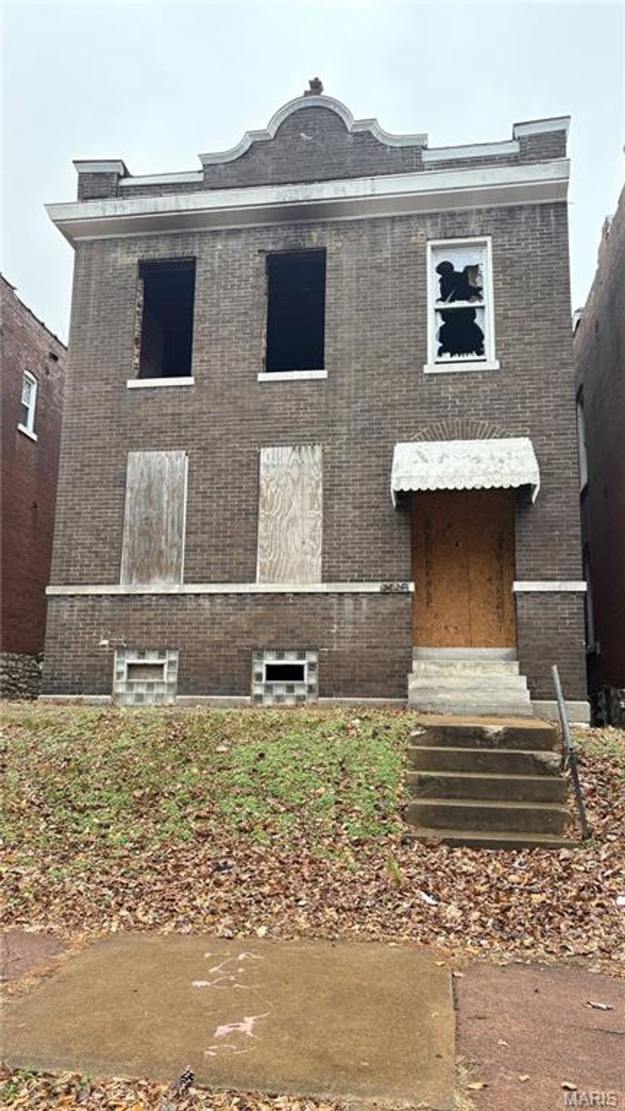 Fire-damaged property. Full renovation required. Exercise caution when viewing the property.