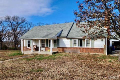 Photo of 353 Truman Street, Newburg, MO 65550 (MLS # 26030370)