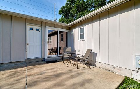 Tiny photo for 1211 Big Bend Road, Ballwin, MO 63021 (MLS # 26009990)