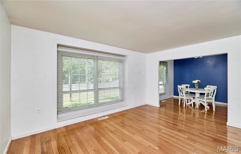 Tiny photo for 1211 Big Bend Road, Ballwin, MO 63021 (MLS # 26009990)