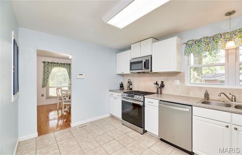 Tiny photo for 1211 Big Bend Road, Ballwin, MO 63021 (MLS # 26009990)