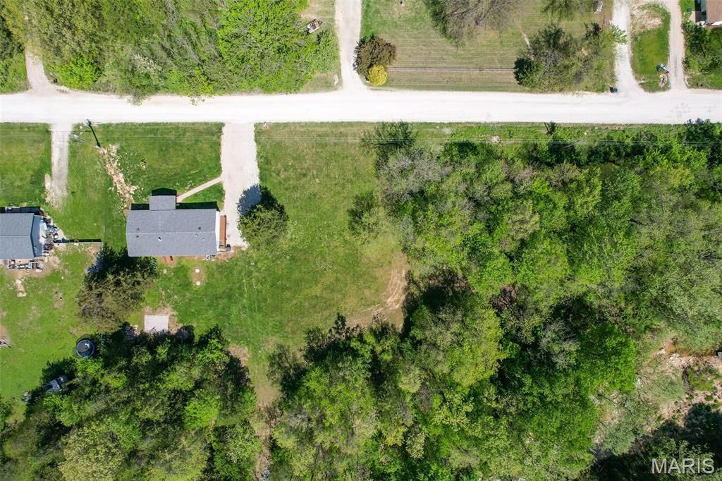 Photo of 10002 Three Oaks Lane, Bloomsdale, MO 63627 (MLS # 26024768)