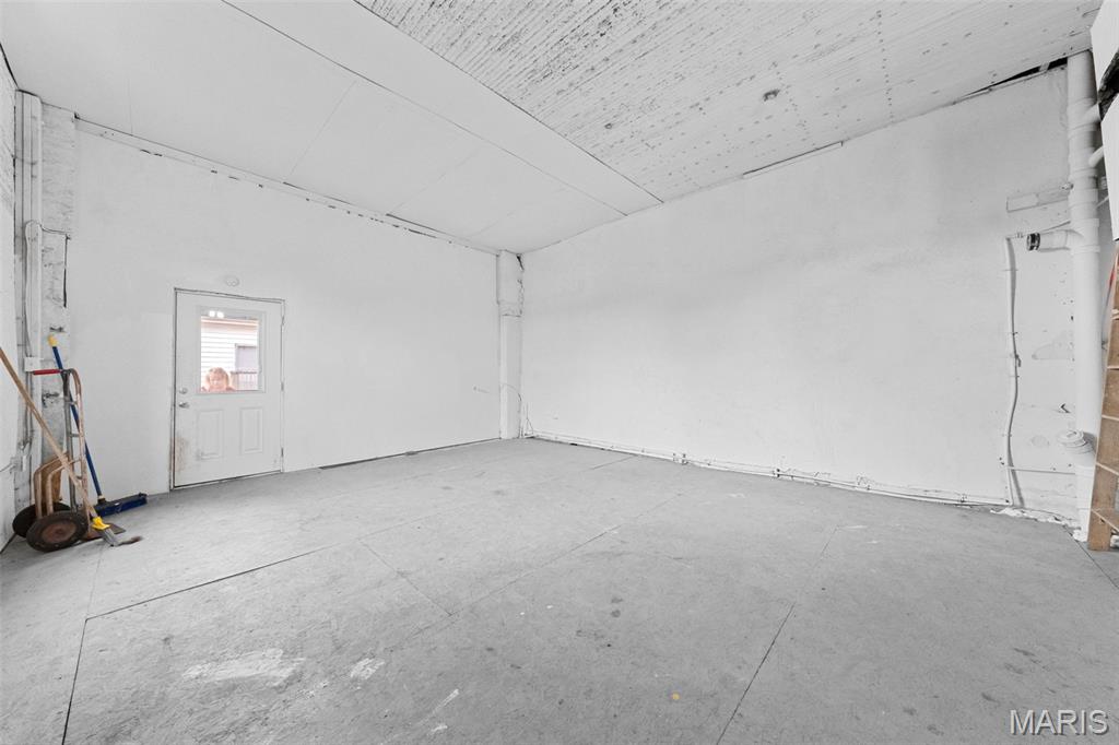 none - Commercial Sale