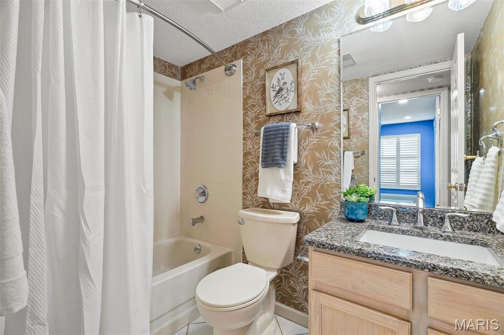 Coeur De Royale Condo Ph Iii - Residential