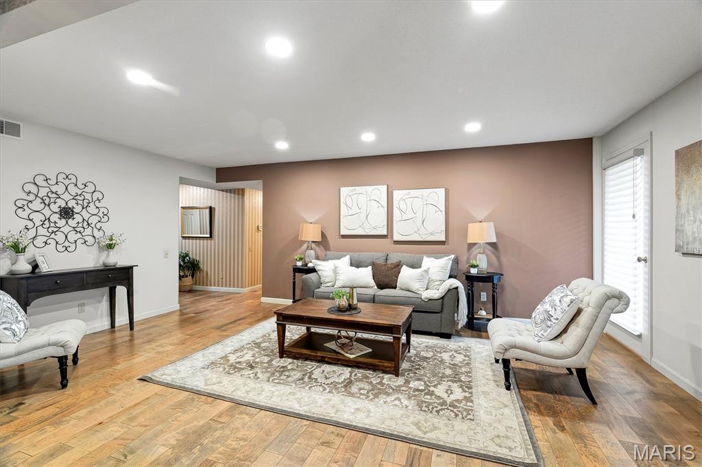 Coeur De Royale Condo Ph Iii - Residential