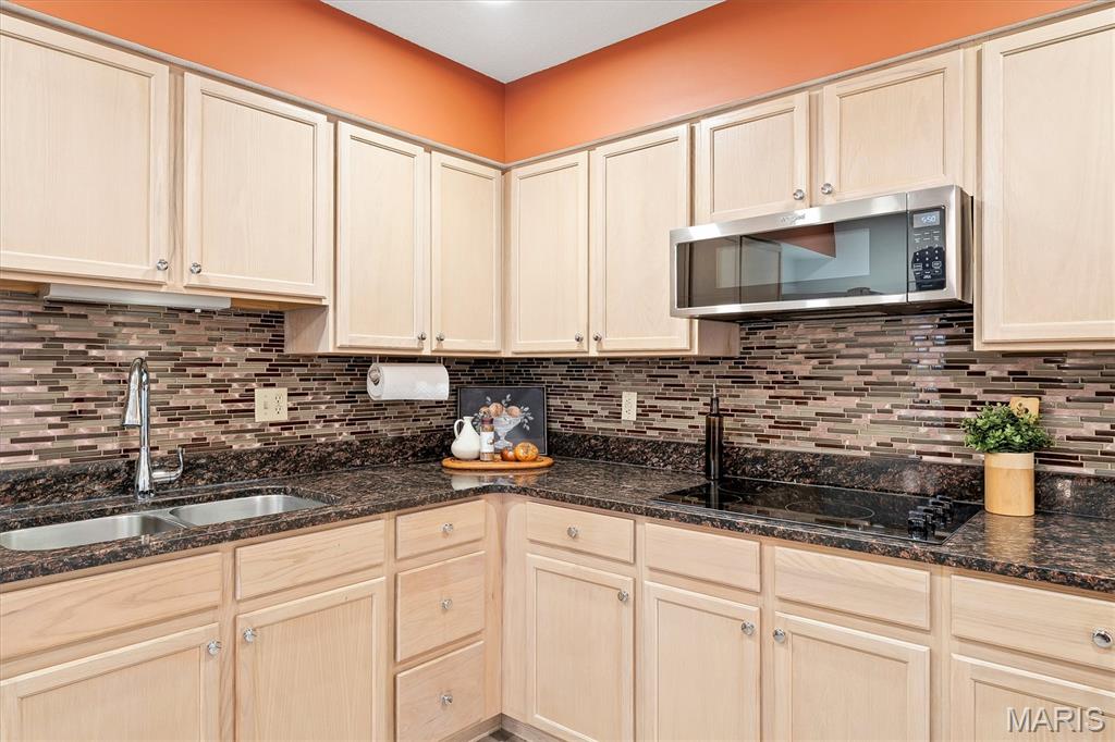 Coeur De Royale Condo Ph Iii - Residential