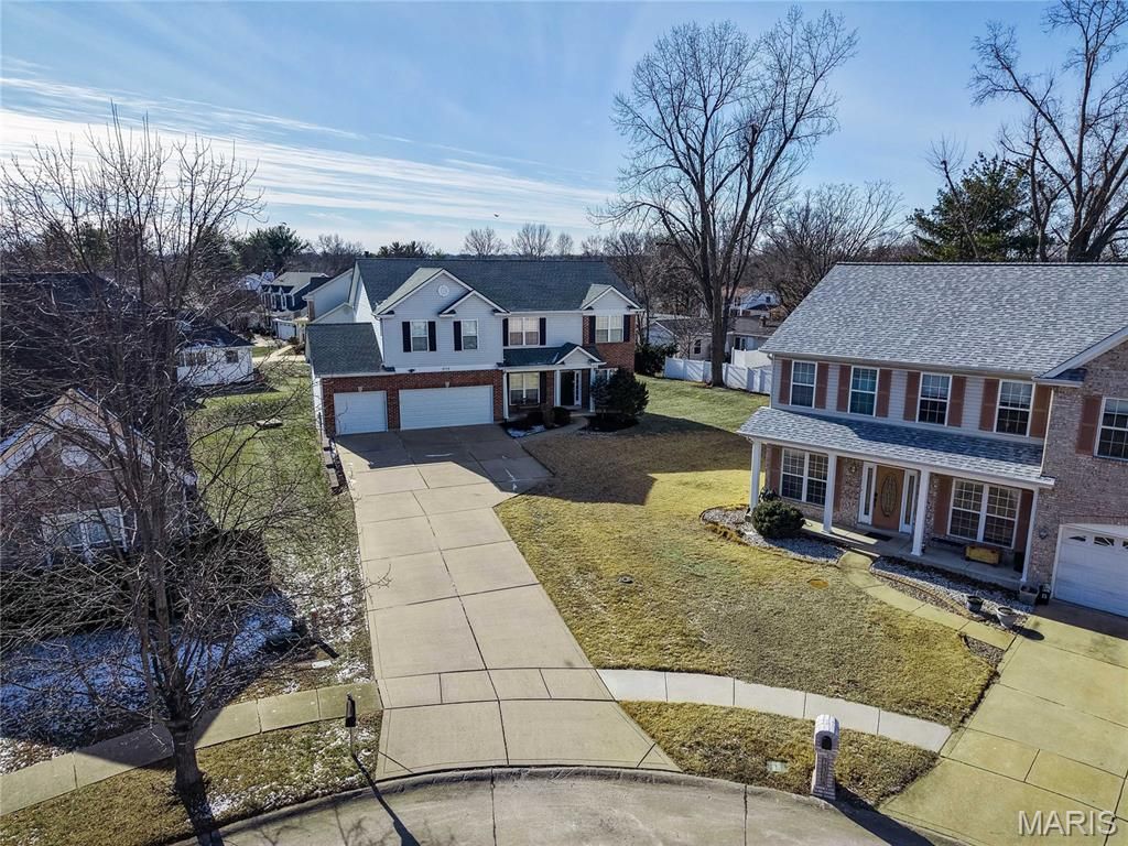 Photo of 2352 The Courts Drive, Chesterfield, MO 63017 (MLS # 26001656)
