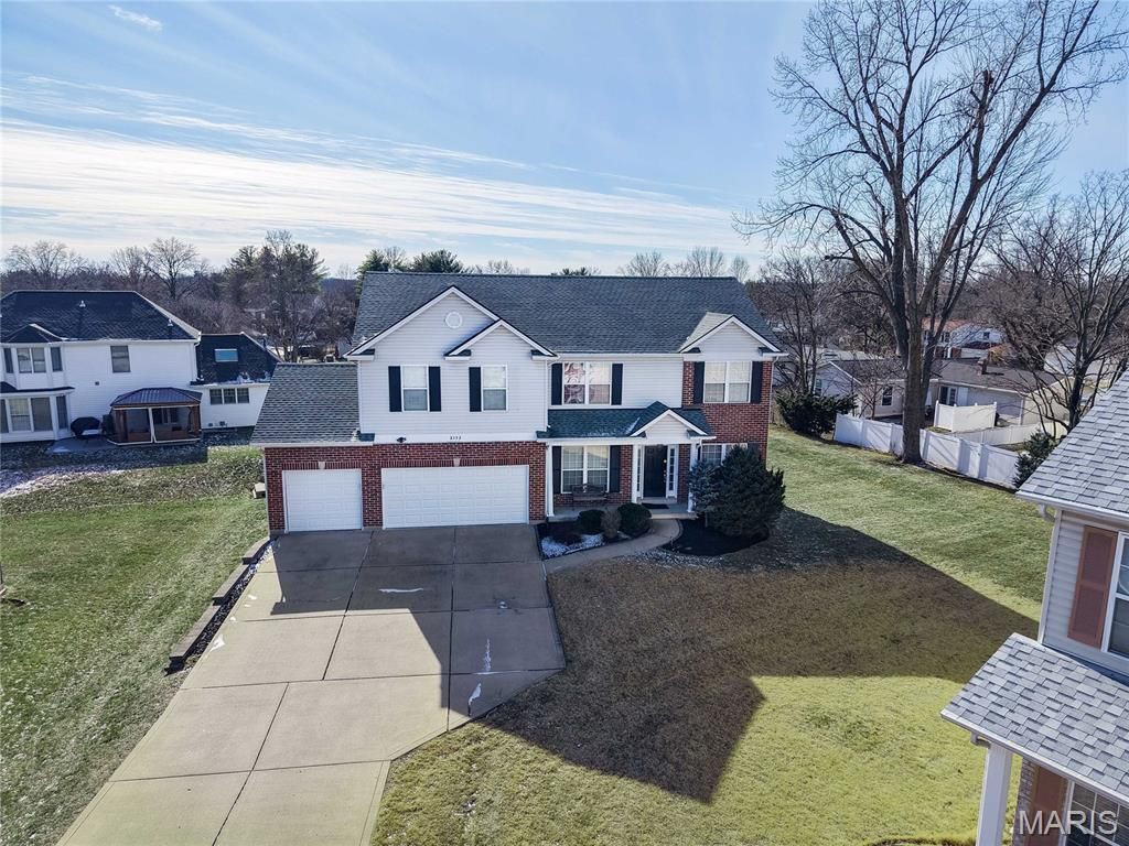 Photo of 2352 The Courts Drive, Chesterfield, MO 63017 (MLS # 26001656)