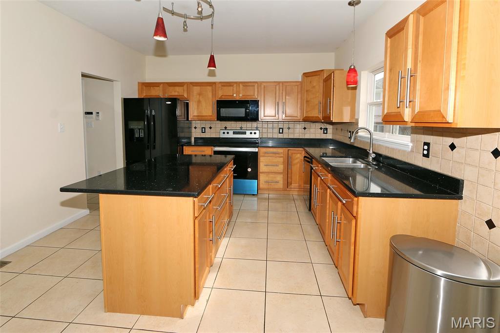 Courts II - Residential