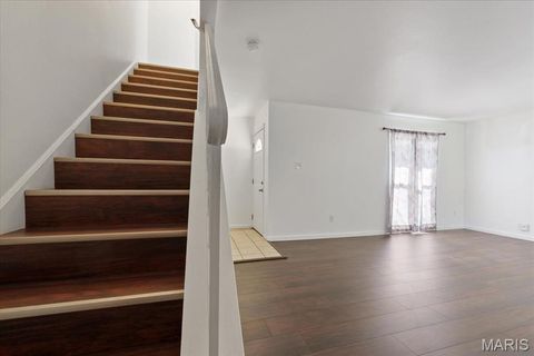 Tiny photo for 1129 Rue La Ville WALK #1129, Creve Coeur, MO 63141 (MLS # 26027533)