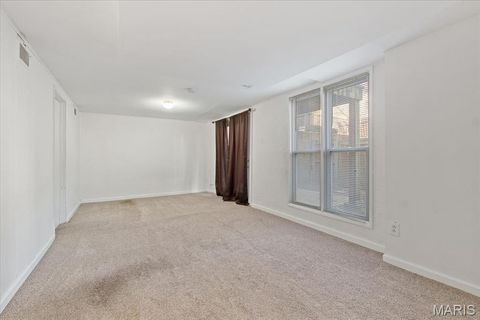 Tiny photo for 1129 Rue La Ville WALK #1129, Creve Coeur, MO 63141 (MLS # 26027533)