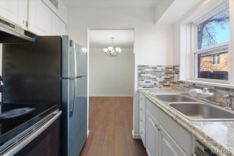 Tiny photo for 1129 Rue La Ville WALK #1129, Creve Coeur, MO 63141 (MLS # 26027533)