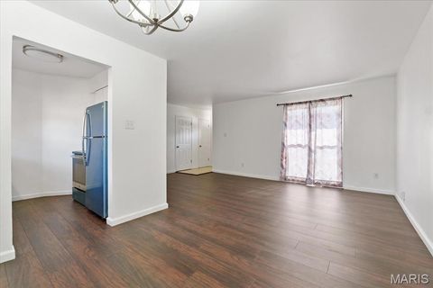 Tiny photo for 1129 Rue La Ville WALK #1129, Creve Coeur, MO 63141 (MLS # 26027533)