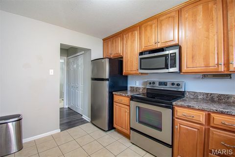Tiny photo for 1157 Rue La Chelle Walk #1157, Creve Coeur, MO 63141 (MLS # 25057269)