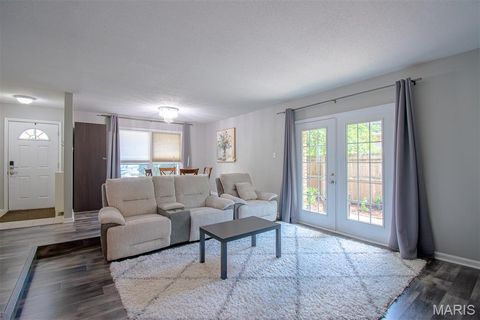Tiny photo for 1157 Rue La Chelle Walk #1157, Creve Coeur, MO 63141 (MLS # 25057269)