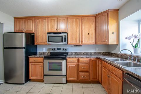 Tiny photo for 1157 Rue La Chelle Walk #1157, Creve Coeur, MO 63141 (MLS # 25057269)