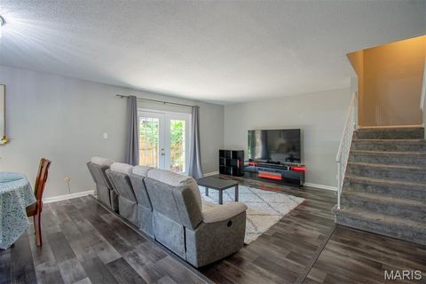 Tiny photo for 1157 Rue La Chelle Walk #1157, Creve Coeur, MO 63141 (MLS # 25057269)
