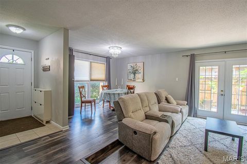 Tiny photo for 1157 Rue La Chelle Walk #1157, Creve Coeur, MO 63141 (MLS # 25057269)