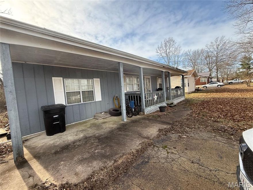 Calling all investors! This home is priced right and ready for you to work your magic! 3 beds and 1 bath with a covered front porch and a screened in back porch. This is a must see and wont last long! Showing will start 2/10/2026.