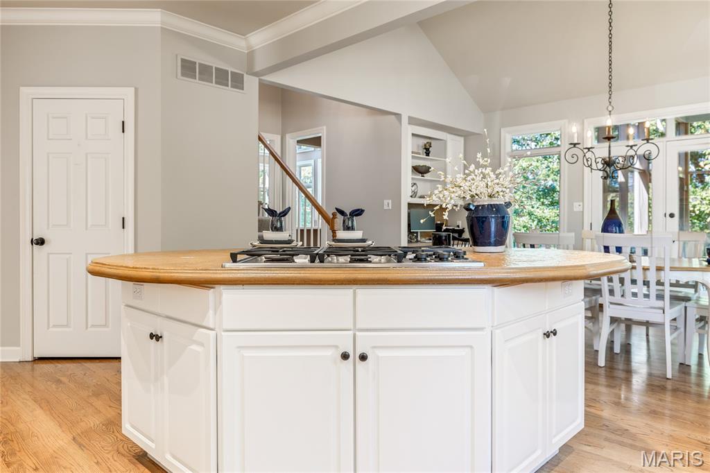 Manderleigh Of Town & Country One - Residential