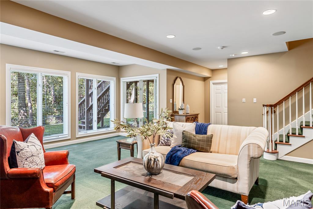 Manderleigh Of Town & Country One - Residential