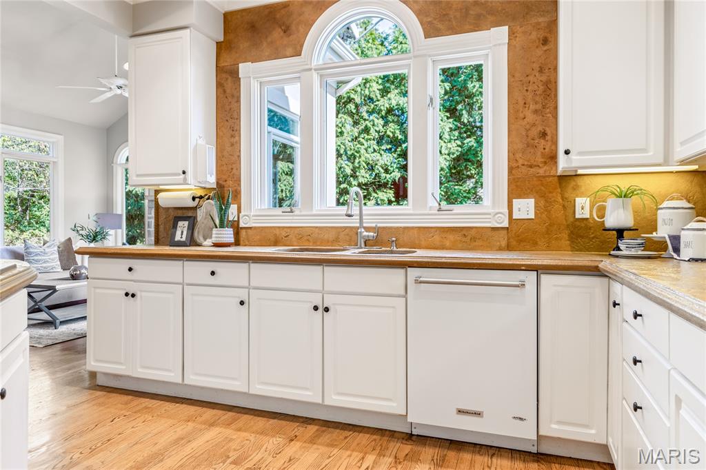 Manderleigh Of Town & Country One - Residential